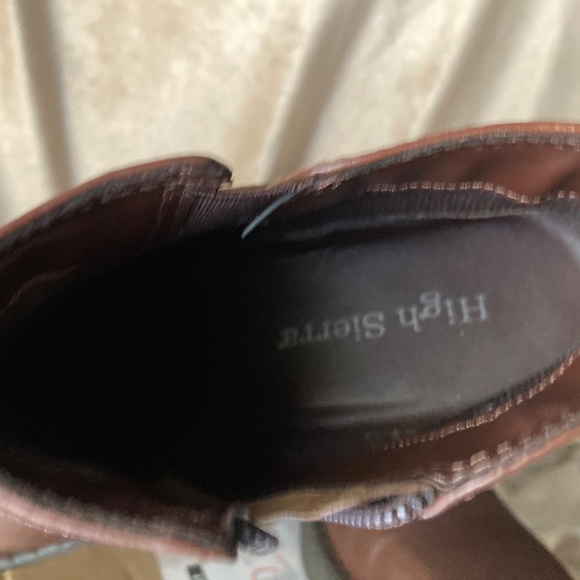 Brown leather ankle boots by High Sierra - Picture 5 of 10